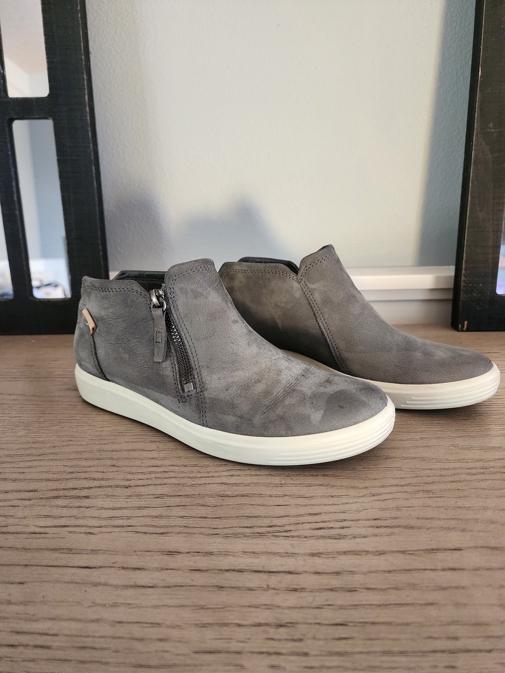 Ecco Women's Gray Suede Zip-Accent Sneakers